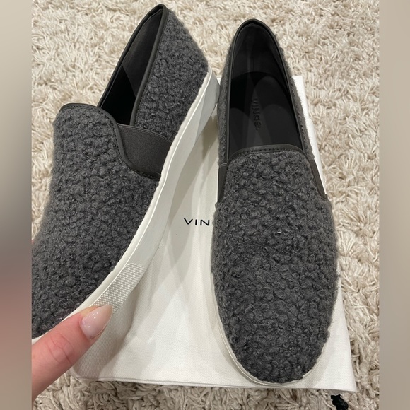 Vince. Blair 5 shearling sneaker charcoal - Picture 6 of 6